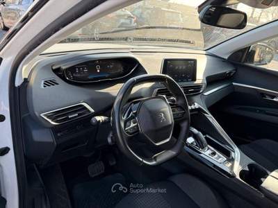 Peugeot 3008 S&S EAT8 Active Bianco usata VILLORBA