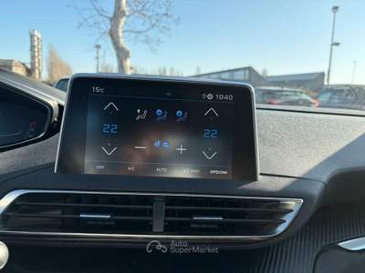 Peugeot 3008 S&S EAT8 Active Bianco usata VILLORBA