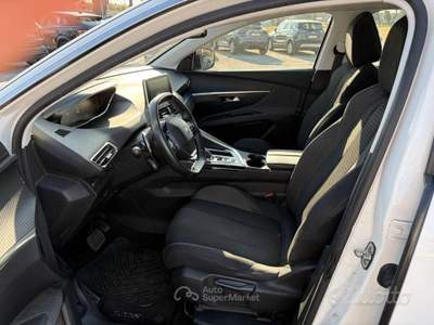 Peugeot 3008 S&S EAT8 Active Bianco usata VILLORBA