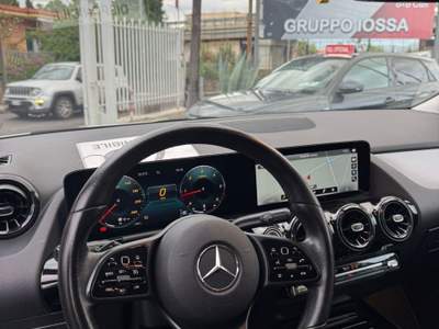 Mercedes-Benz GLA Automatic Business Bianco usata SOMMA VESUVIANA
