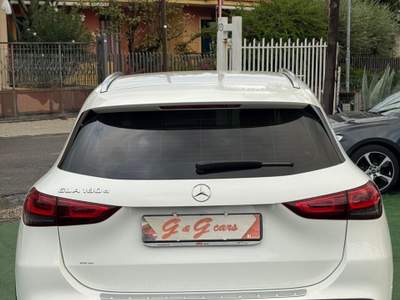 Mercedes-Benz GLA Automatic Business Bianco usata SOMMA VESUVIANA