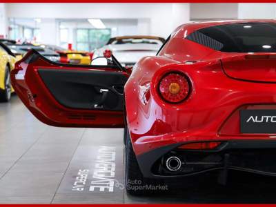 Alfa Romeo 4C **1750 TBi|FULL CARBON SPEC Rosso usata Vergiate