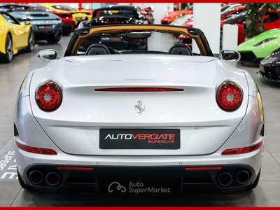 Ferrari California **T DCT|SCUDETTI|CAVALLINO Argento usata Vergiate