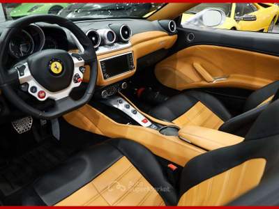 Ferrari California **T DCT|SCUDETTI|CAVALLINO Argento usata Vergiate