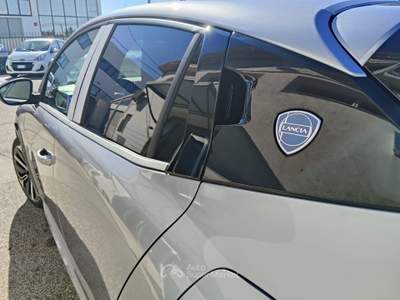 Lancia Ypsilon New Hybrid 1.2 110cv Bronzo usata Putignano