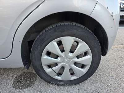 Citroen C1 1.0 VTi 72cv Feel 5 porte Argento usata Pozzuoli