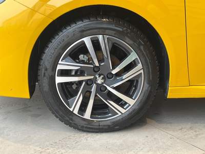 Peugeot 208 1.2 puretech 75cv active pack Giallo usata Cerea