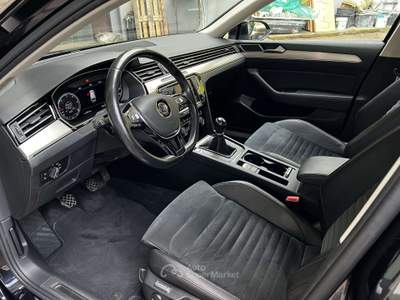Volkswagen Passat 2.0 tdi Highline Executive 150cv Nero usata Sesto San Giovanni