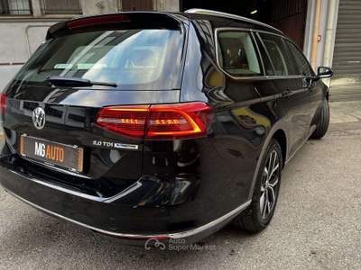 Volkswagen Passat 2.0 tdi Highline Executive 150cv Nero usata Sesto San Giovanni