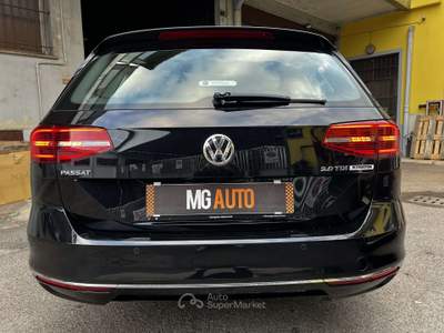 Volkswagen Passat 2.0 tdi Highline Executive 150cv Nero usata Sesto San Giovanni