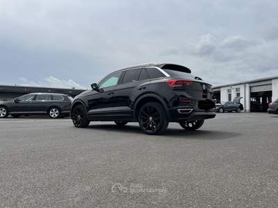 Volkswagen T-Roc 2020 Volkswagen T-Roc 2.0 TDI DSG Style R-Line Nero usata Passirano