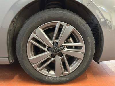 Peugeot 308 5 Porte 1.2 130cv Allure Navi + Key Less + Camera Grigio usata Torino