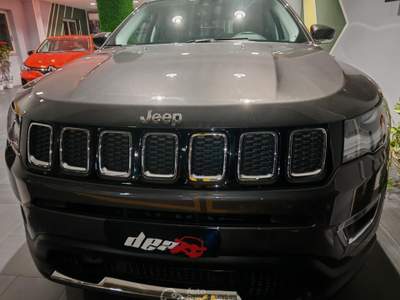 Jeep Compass 1.6 Multijet II 2WD Limited Grigio usata Quarto