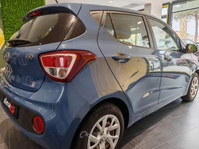 Hyundai i10 1.0 MPI Style Blu/Azzurro usata Quarto