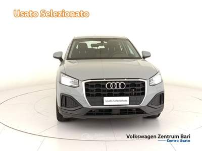 Audi Q2 35 2.0 tdi s-tronic Grigio usata Bari