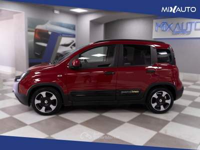 Fiat Panda Pandina Cross 1.0 Firefly Hybrid S&amp;S 70CV Rosso usata Latina