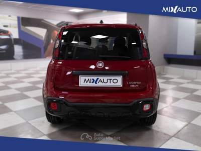 Fiat Panda Pandina Cross 1.0 Firefly Hybrid S&amp;S 70CV Rosso usata Latina