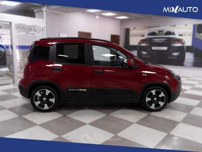 Fiat Panda Pandina Cross 1.0 Firefly Hybrid S&amp;S 70CV Rosso usata Latina