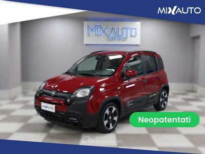 Fiat Panda Pandina Cross 1.0 Firefly Hybrid S&amp;S 70CV Rosso usata Latina