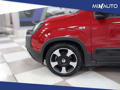 Fiat Panda Pandina Cross 1.0 Firefly Hybrid S&amp;S 70CV Rosso usata Latina