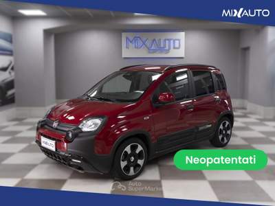 Fiat Panda Pandina Cross 1.0 Firefly Hybrid S&amp;S 70CV Rosso usata Latina