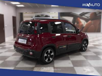Fiat Panda Pandina Cross 1.0 Firefly Hybrid S&amp;S 70CV Rosso usata Latina