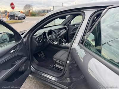 Alfa Romeo Stelvio Stelvio 2.2 T.diesel 210 CV AT8 Q4 Super NUOVO MODELLO Grigio usata Tavagnacco