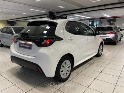 Toyota Yaris 1.5 Hybrid 115CV 5 porte Active Bianco usata Arsago Seprio