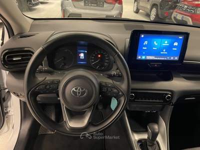 Toyota Yaris 1.5 Hybrid 115CV 5 porte Active Bianco usata Arsago Seprio