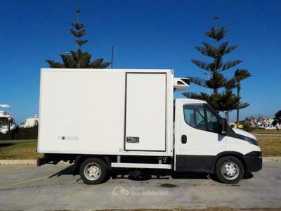 Iveco Daily 35C13V 2.3 Ruote Gemellate Furgone Refrigerato Bianco usata Gallipoli