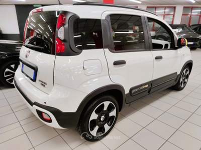 Fiat Panda 1.0 70cv Hybrid Pandina Cross + Car Play SUPER PROMO Bianco usata LEGNANO