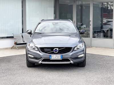 Volvo V60 Cross Country 2.0 Diesel 150CV Auto E6 - 2016 Grigio usata Roma