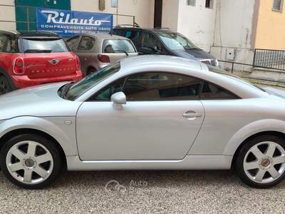 Audi TT 1.8 T 180CV Argento usata SAN MARTINO SICCOMARIO