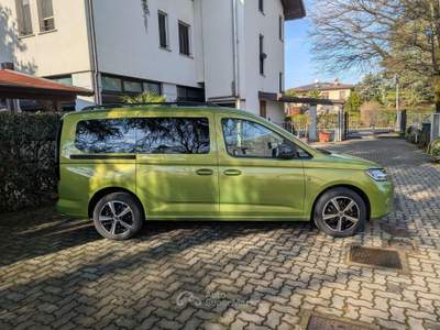 Volkswagen Caddy 2.0 Tdi Scr 122 Cv Maxi Life Dsg 7Pt. Verde usata Cairate