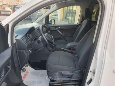 Volkswagen Caddy 2.0 TDI Alltrack 4Motion Bianco usata Dubino