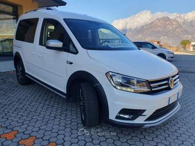 Volkswagen Caddy 2.0 TDI Alltrack 4Motion Bianco usata Dubino