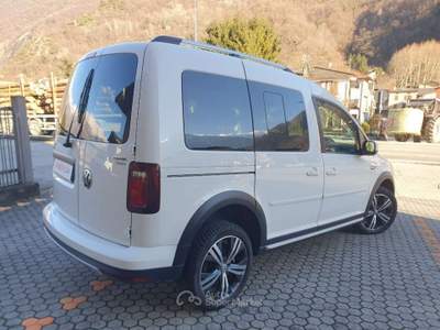 Volkswagen Caddy 2.0 TDI Alltrack 4Motion Bianco usata Dubino