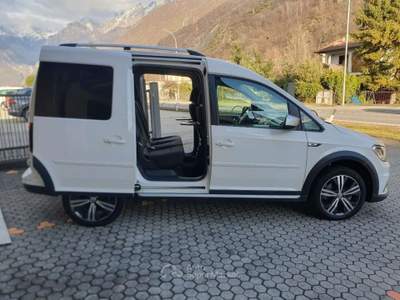 Volkswagen Caddy 2.0 TDI Alltrack 4Motion Bianco usata Dubino