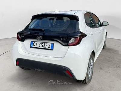 Toyota Yaris 1.5h active Bianco usata Fisciano