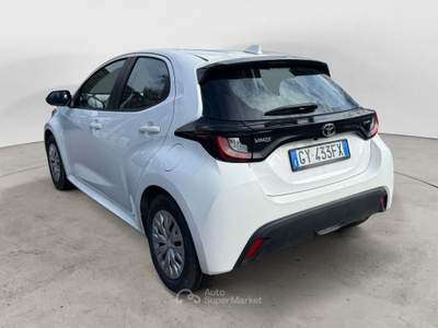 Toyota Yaris 1.5h active Bianco usata Fisciano