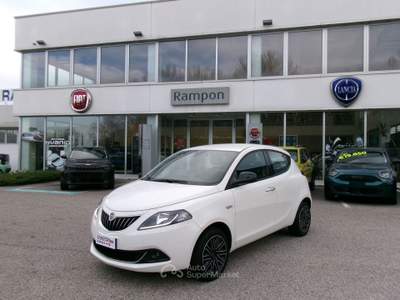 Lancia Ypsilon Ypsilon 1.0 FireFly 5 porte S&S Hybrid Gold Plus Bianco usata SAN DONA' DI PIAVE