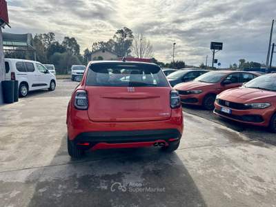 Fiat 600 ICON - AUTOMATICA HYBRID - PRONTA CONSEGNA Arancione usata Latina