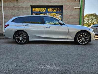 BMW Serie 3 320d D TOURING XDRIVE 190CV TETTO PANORAMICO CERCHI 18" Argento usata Venezia
