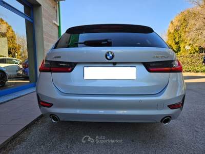 BMW Serie 3 320d D TOURING XDRIVE 190CV TETTO PANORAMICO CERCHI 18" Argento usata Venezia
