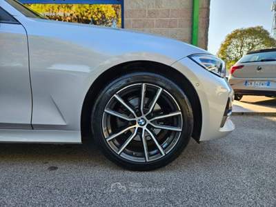 BMW Serie 3 320d D TOURING XDRIVE 190CV TETTO PANORAMICO CERCHI 18" Argento usata Venezia