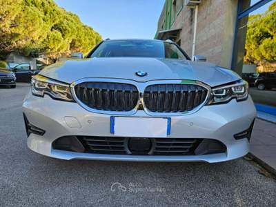 BMW Serie 3 320d D TOURING XDRIVE 190CV TETTO PANORAMICO CERCHI 18" Argento usata Venezia