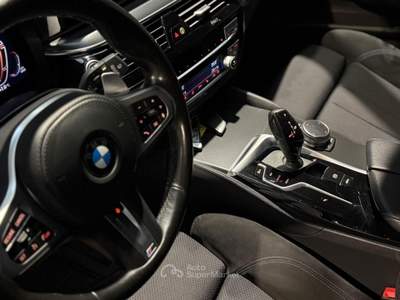 BMW Serie 5 520d d 48V xDrive Touring Msport Nero usata Bologna