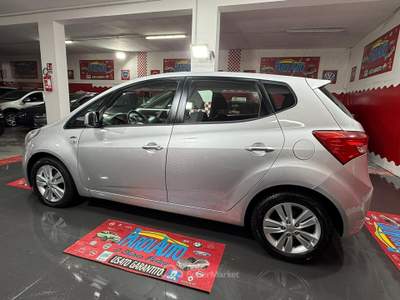 Hyundai ix20 1.4 CRDI 90cv Comfort -2013 Grigio usata Giugliano in Campania