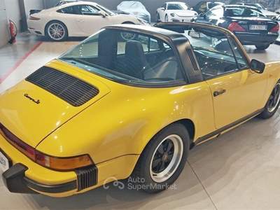 Porsche 911 Carrera 3.0 Targa Giallo usata San Giuliano Milanese