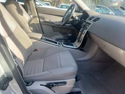 Volvo V50 D cat Kinetic usata Bulgarograsso